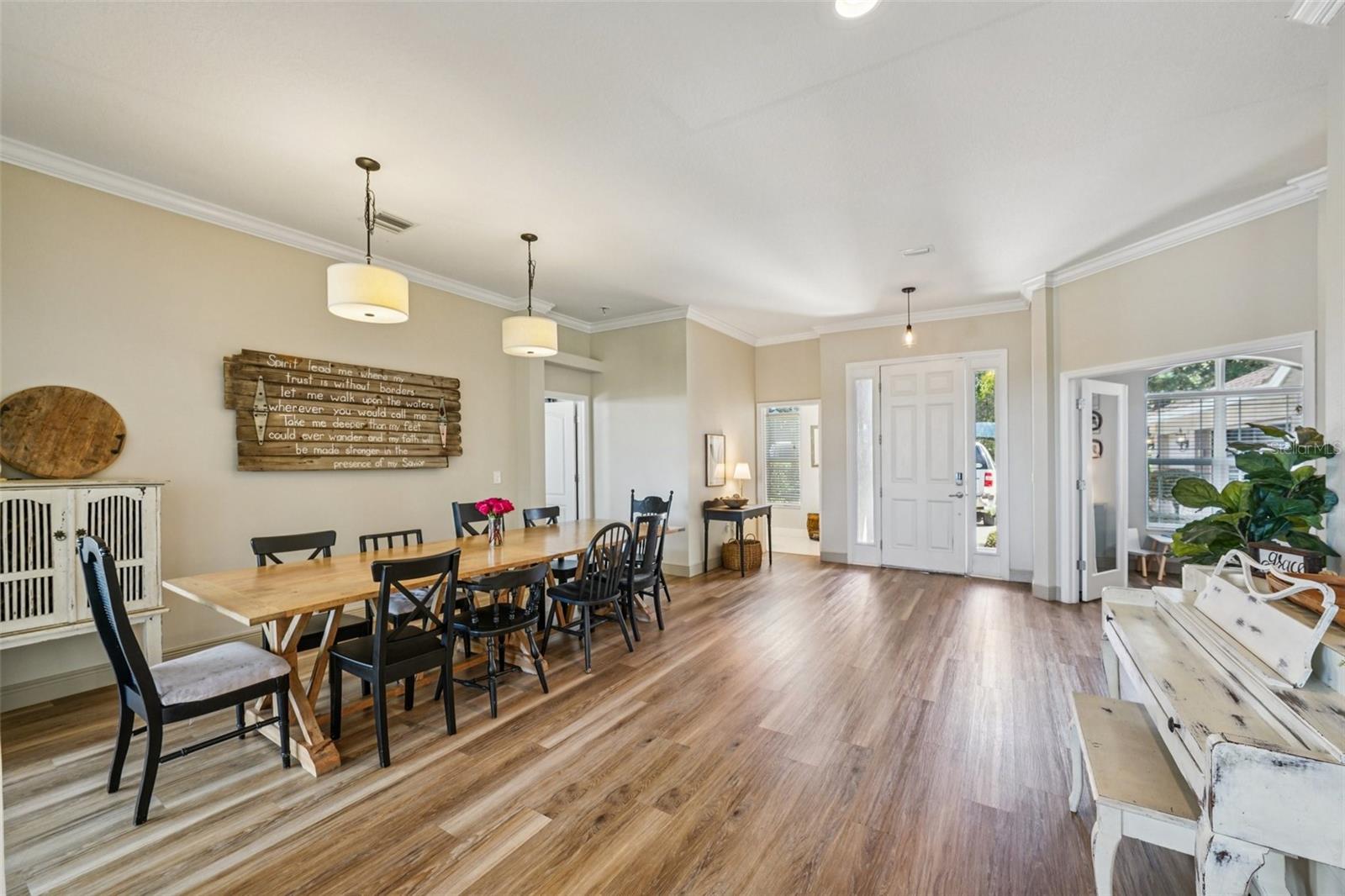 Image 11 of 99 For 11325 Hidden Valley Lane