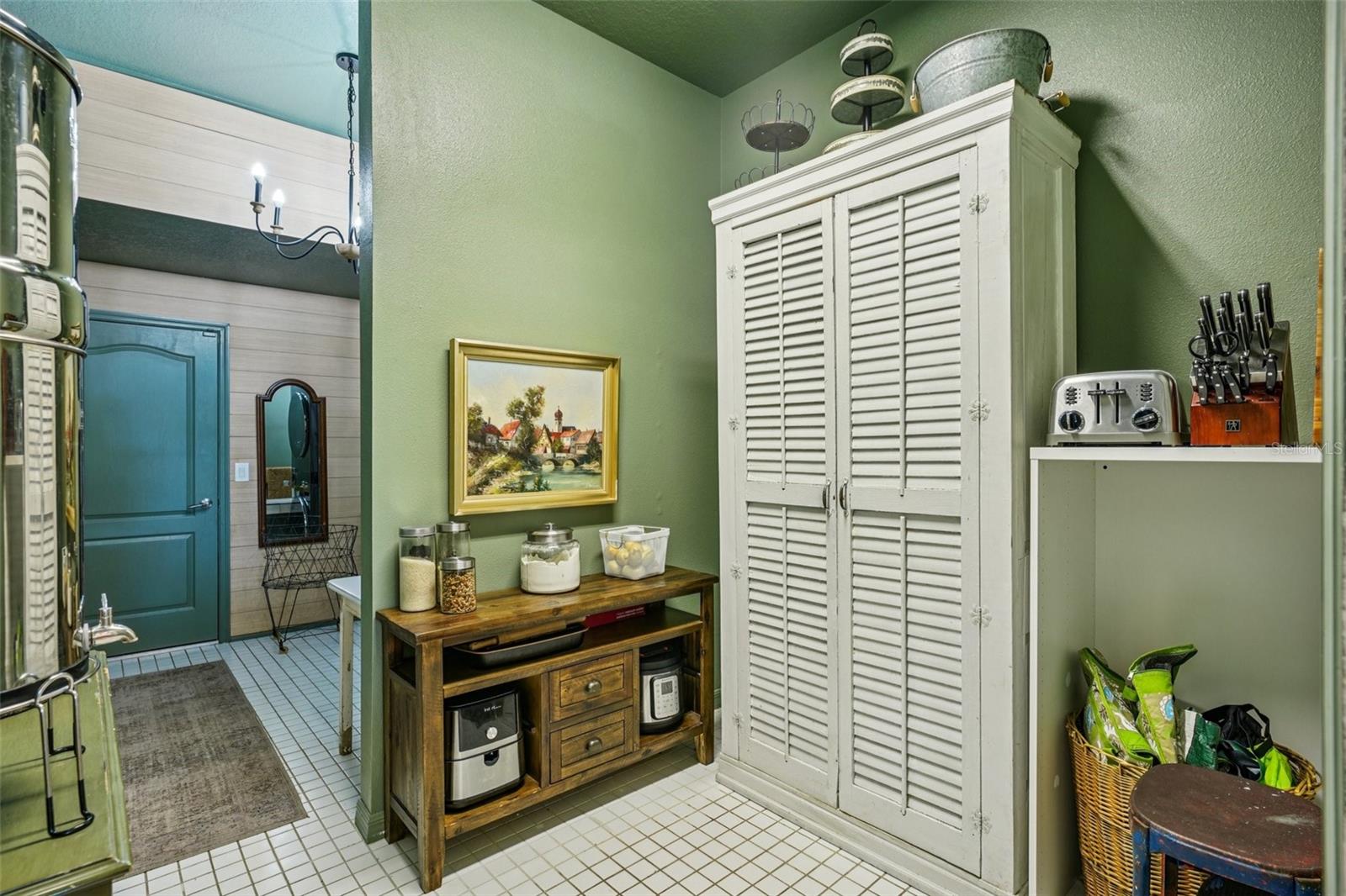 Image 32 of 99 For 11325 Hidden Valley Lane