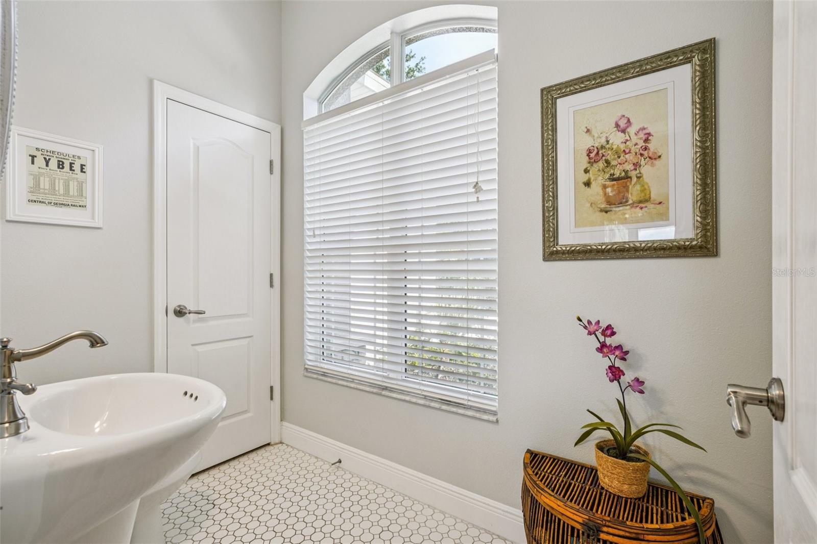 Image 57 of 99 For 11325 Hidden Valley Lane