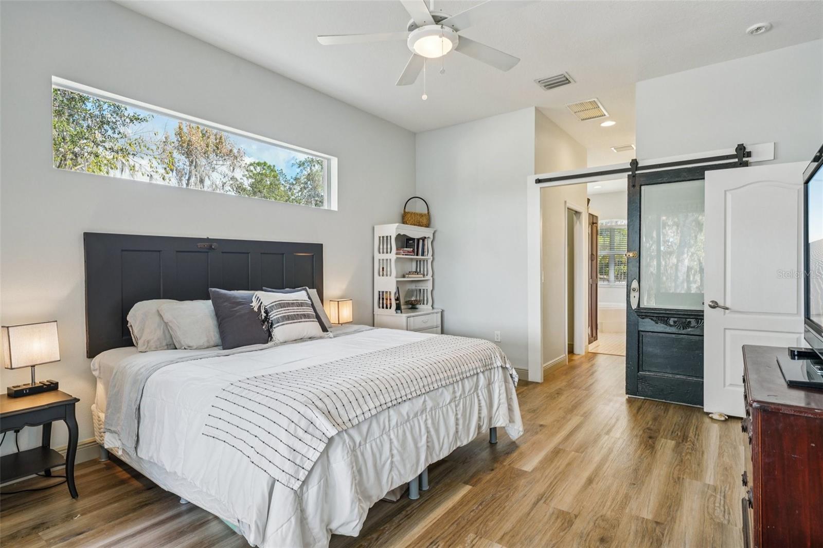 Image 62 of 99 For 11325 Hidden Valley Lane