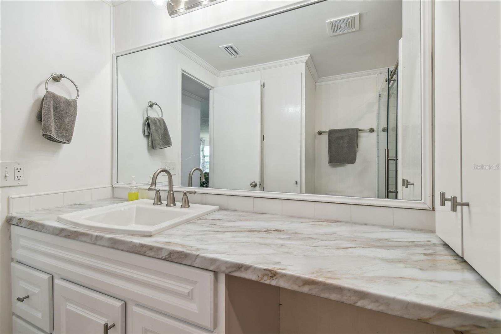 Image 34 of 67 For 10232 Paradise Drive 193