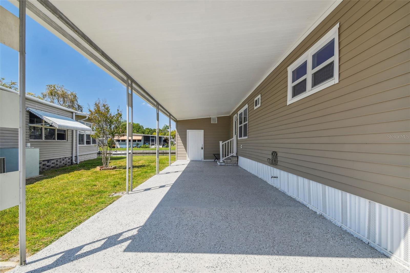 Image 35 of 67 For 10232 Paradise Drive 193