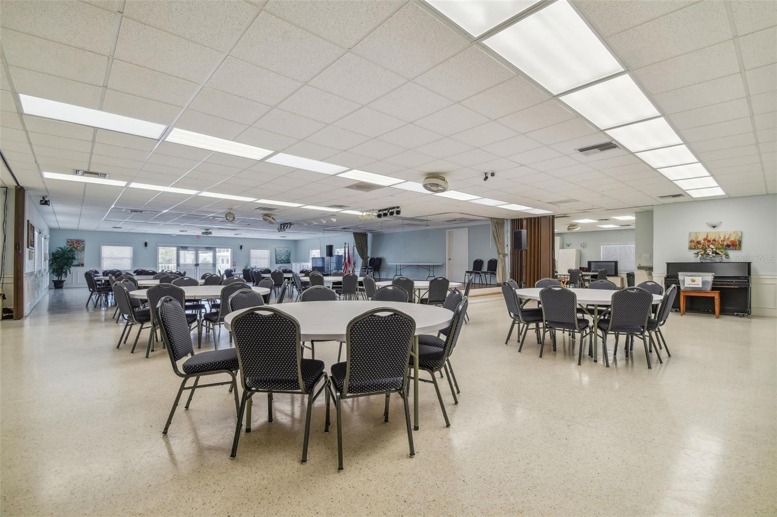 Image 43 of 67 For 10232 Paradise Drive 193