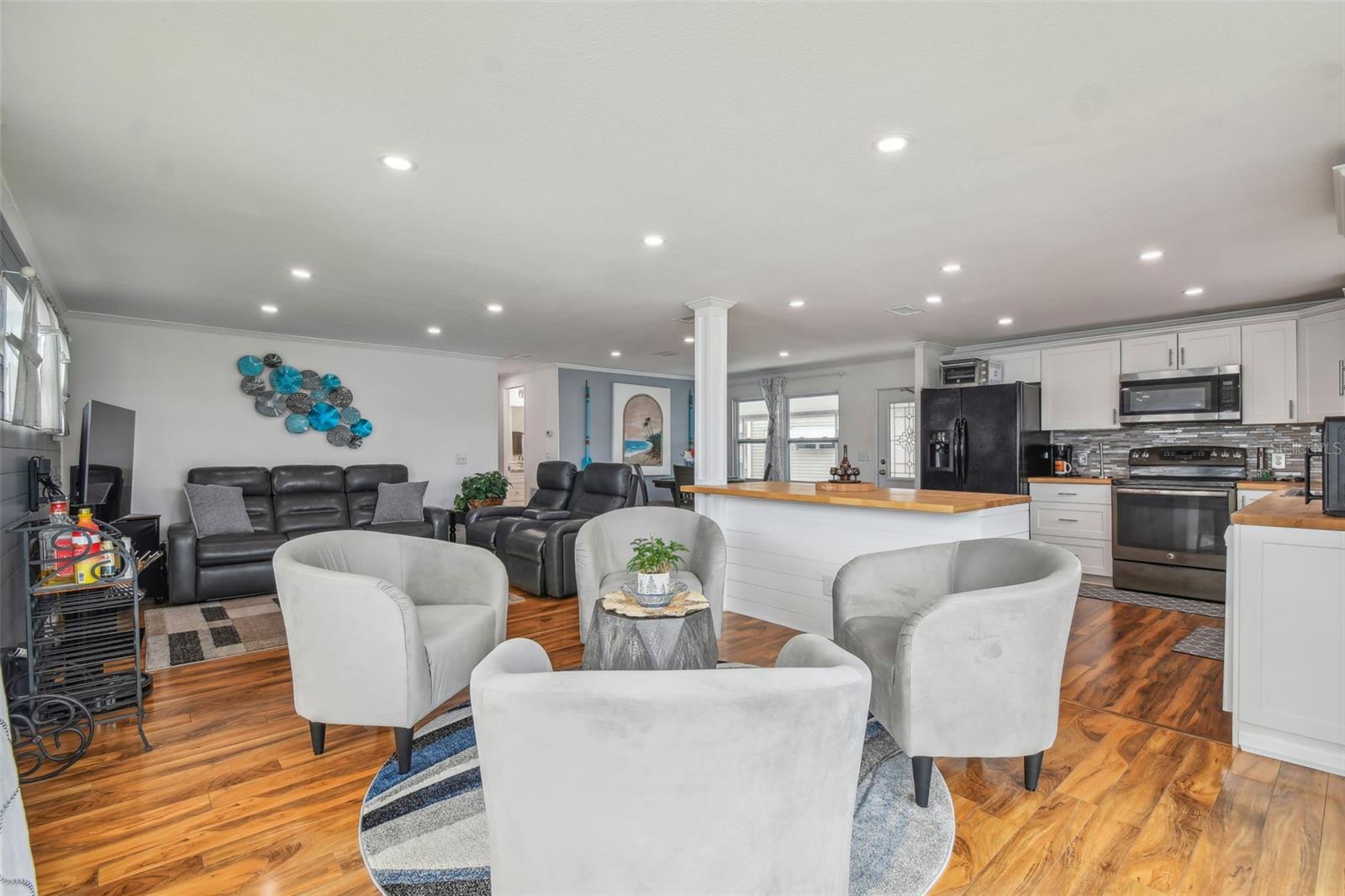 Image 8 of 67 For 10232 Paradise Drive 193