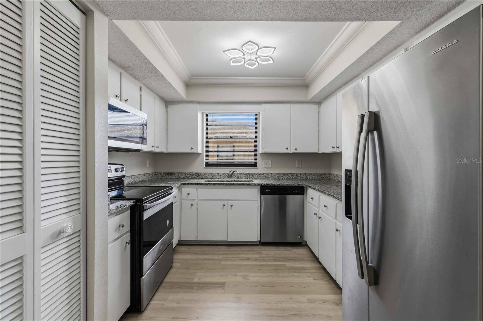 Image 13 of 40 For 8427 Brandeis Circle E