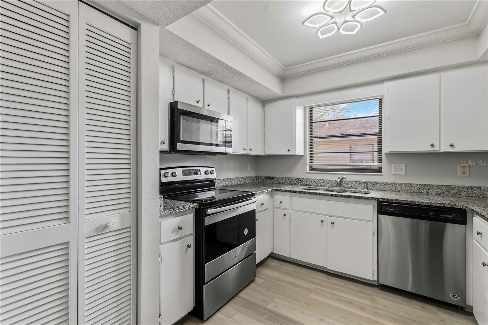 Image 14 of 40 For 8427 Brandeis Circle E