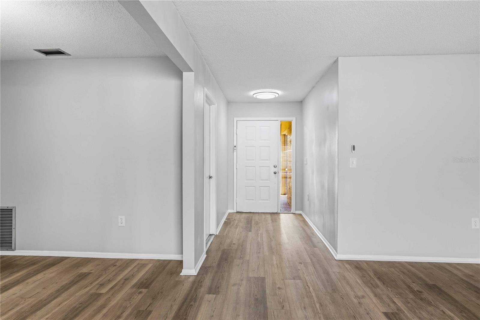 Image 5 of 40 For 8427 Brandeis Circle E