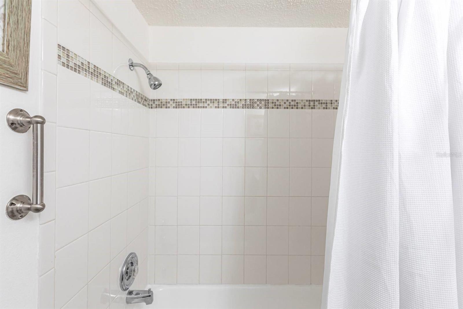 Image 16 of 30 For 6006 Midnight Pass Road 14