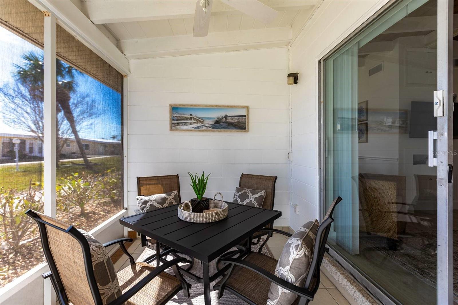 Image 18 of 30 For 6006 Midnight Pass Road 14