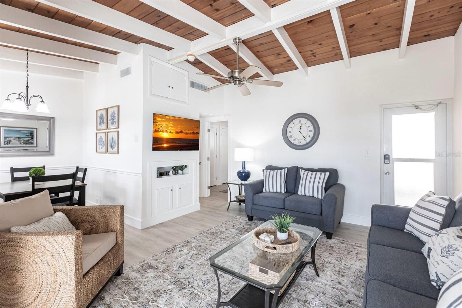 Image 3 of 30 For 6006 Midnight Pass Road 14