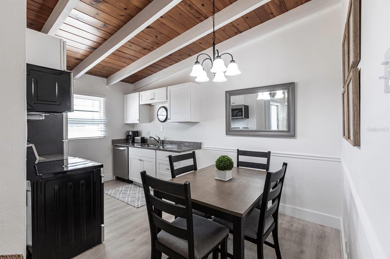 Image 6 of 30 For 6006 Midnight Pass Road 14