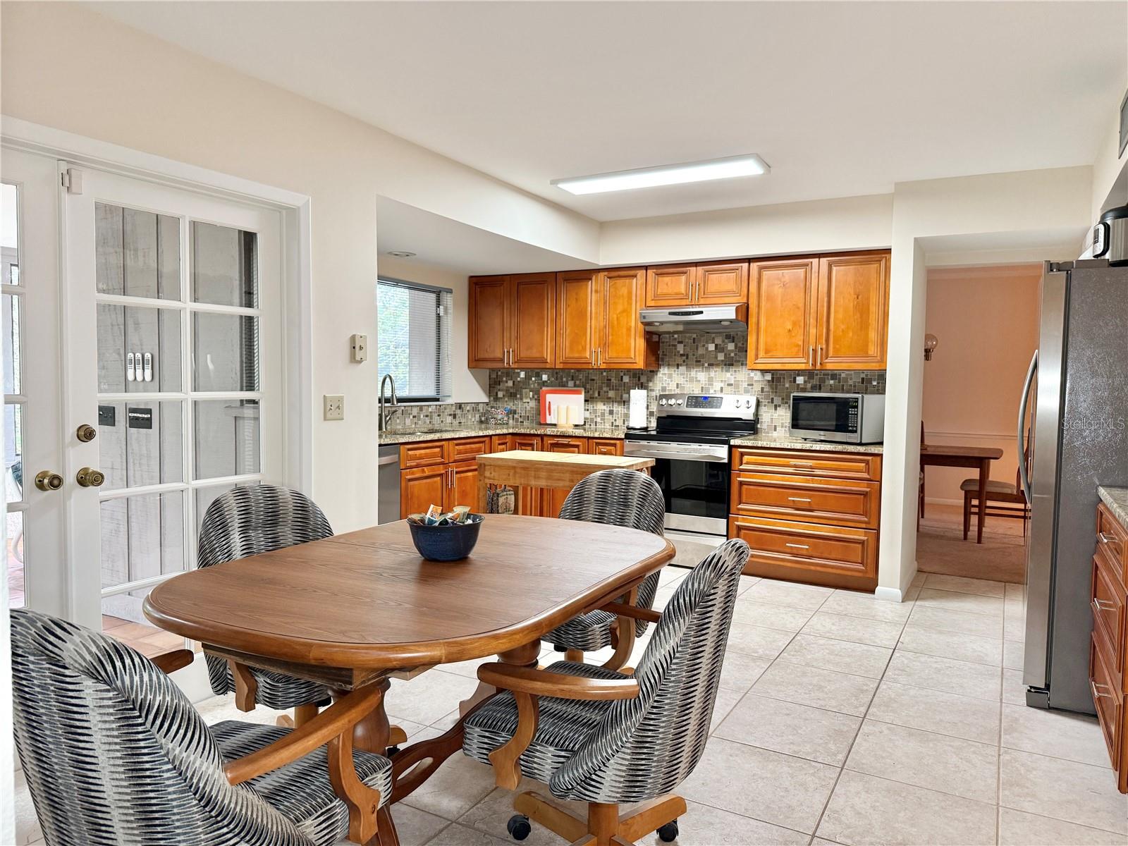 Image 16 of 53 For 6101 Soaring Avenue