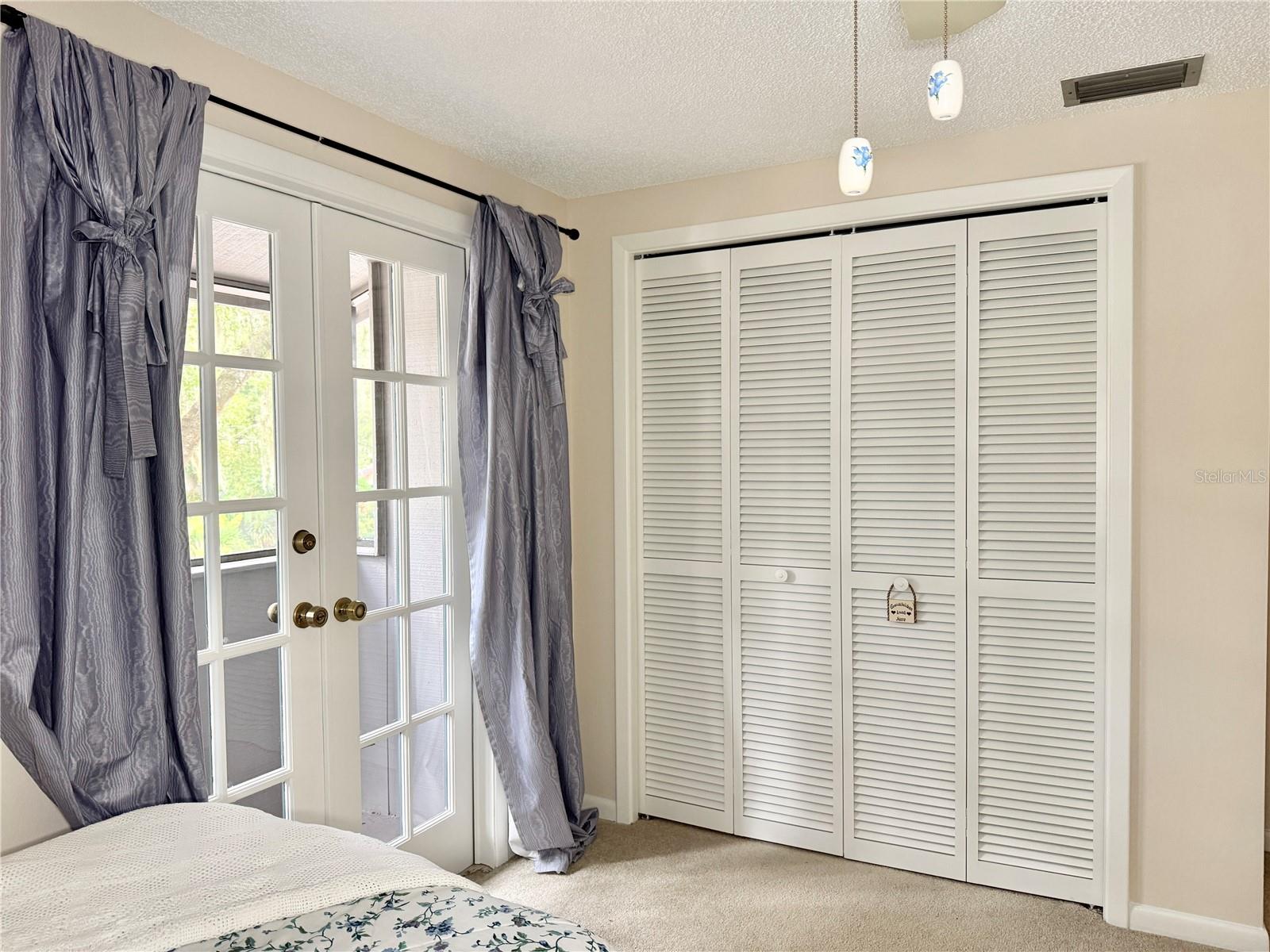 Image 28 of 53 For 6101 Soaring Avenue