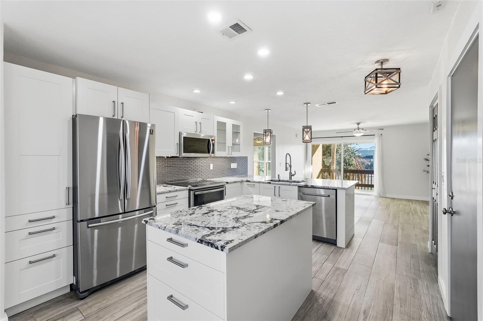 Image 7 of 38 For 3405 Clark Road 205