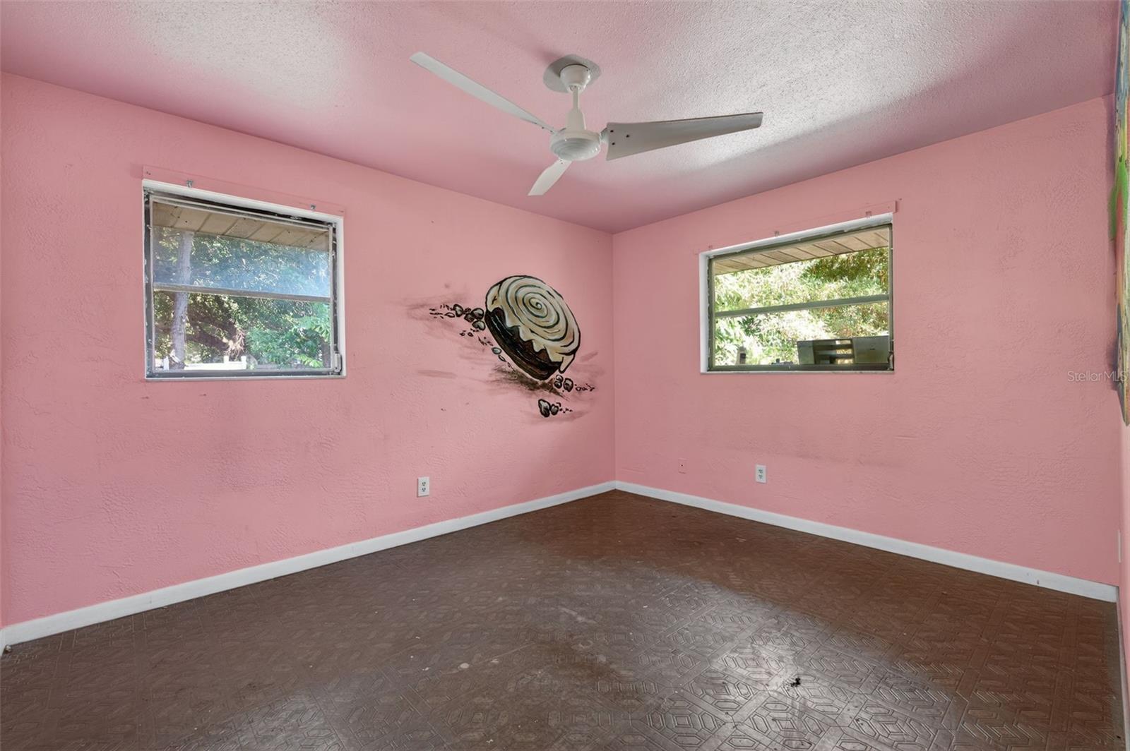 Image 21 of 39 For 260 13th Street N