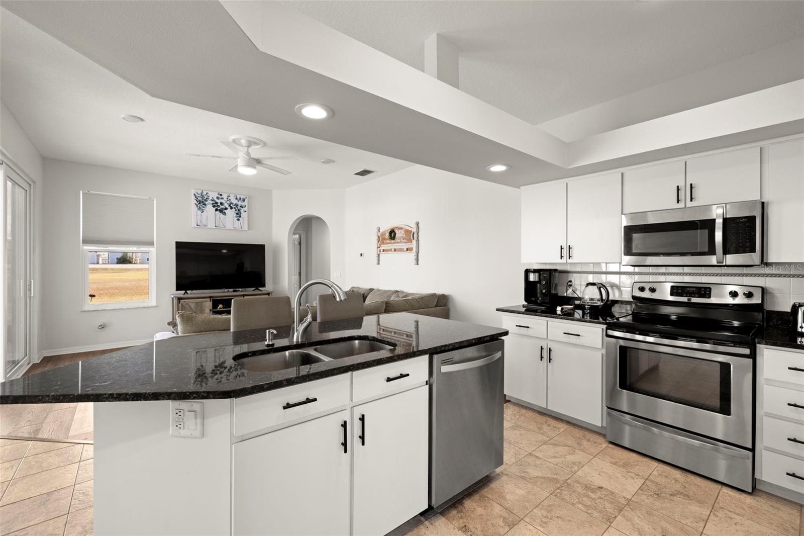 Image 11 of 42 For 6140 Silver Oaks Drive