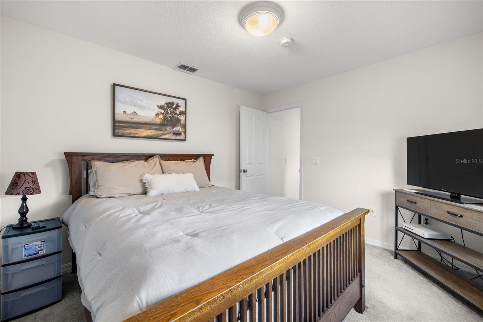 Image 27 of 42 For 6140 Silver Oaks Drive