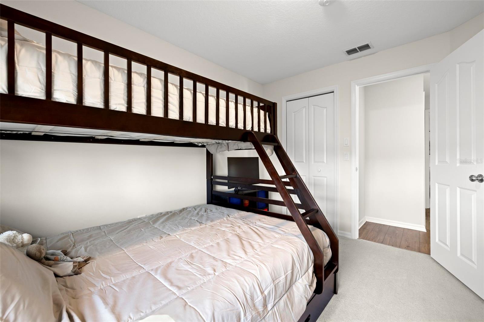 Image 30 of 42 For 6140 Silver Oaks Drive