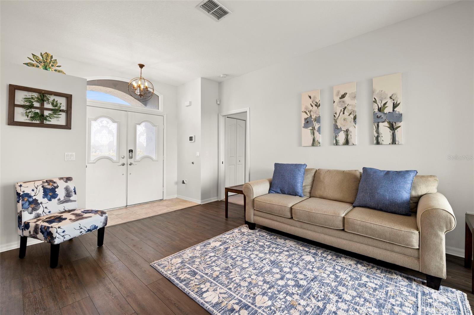 Image 6 of 42 For 6140 Silver Oaks Drive