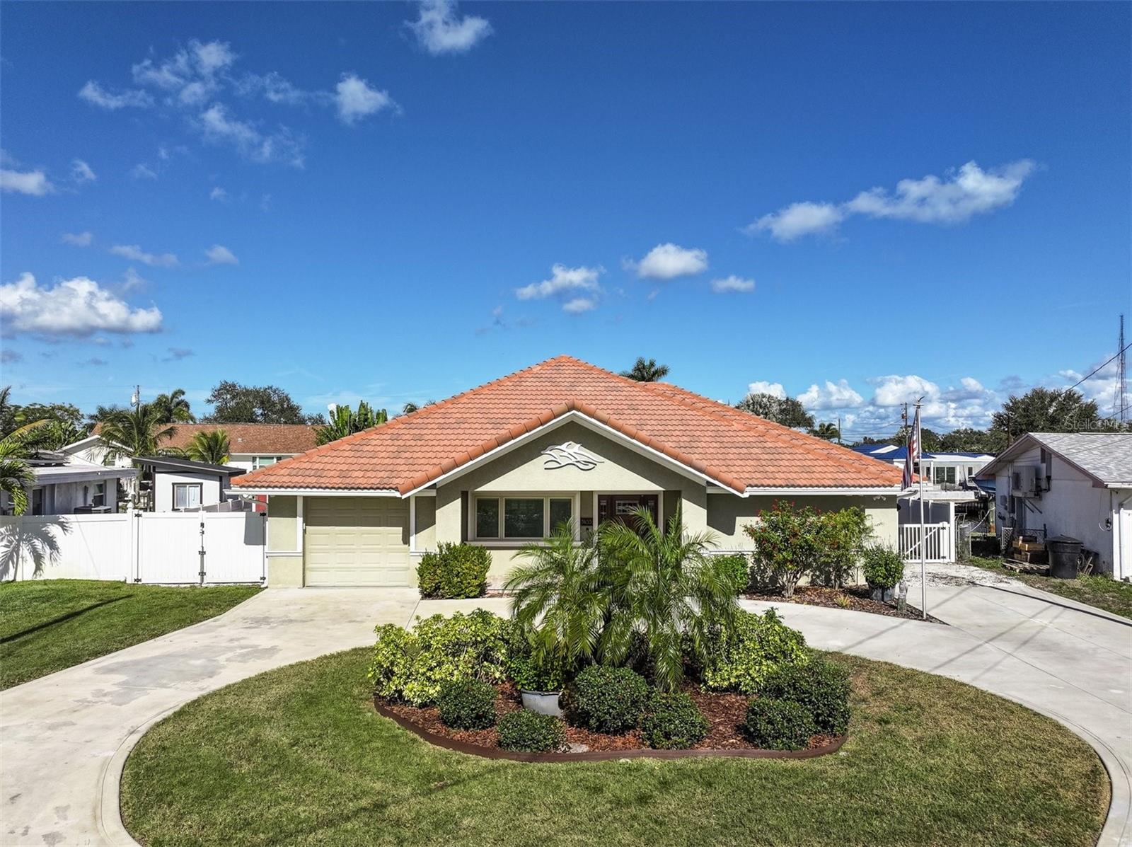 Details for 9453 Treasure Lane Ne, ST PETERSBURG, FL 33702