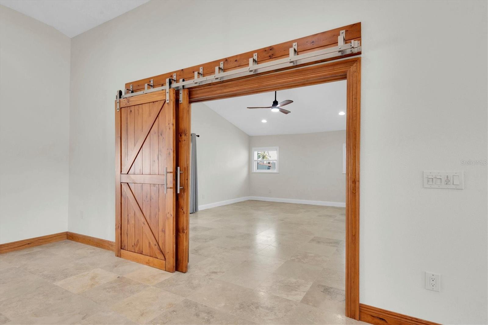 Image 14 of 44 For 9453 Treasure Lane Ne