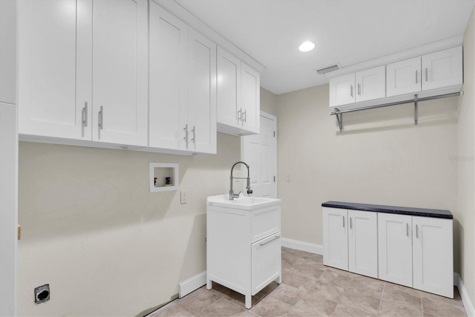 Image 26 of 44 For 9453 Treasure Lane Ne