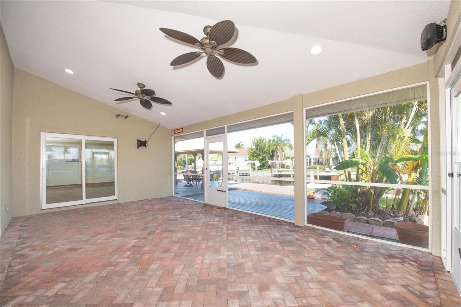 Image 28 of 44 For 9453 Treasure Lane Ne