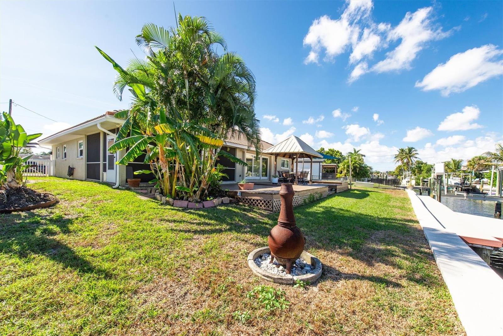 Image 36 of 44 For 9453 Treasure Lane Ne