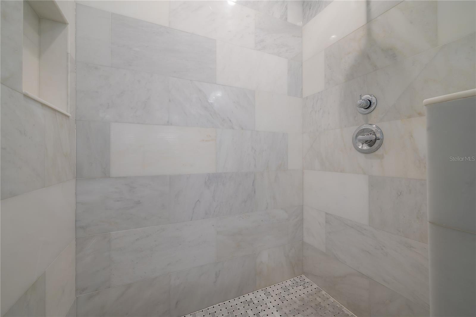 Image 31 of 57 For 2921 El Prado Boulevard