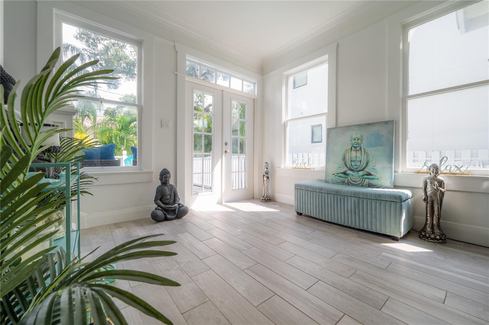 Image 21 of 40 For 2921 #1 El Prado Boulevard 2921