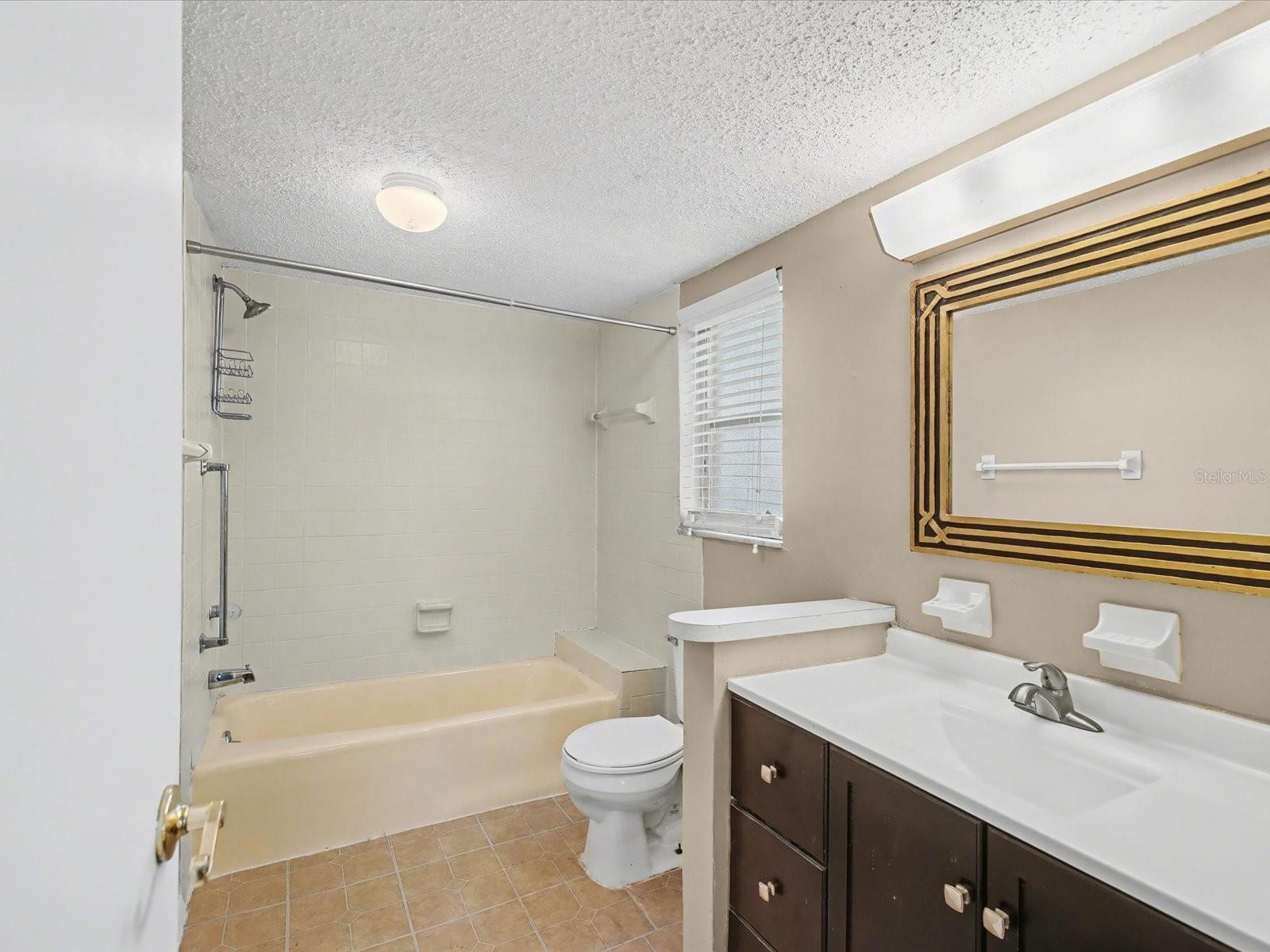 Image 13 of 71 For 865 Virginia Court 101