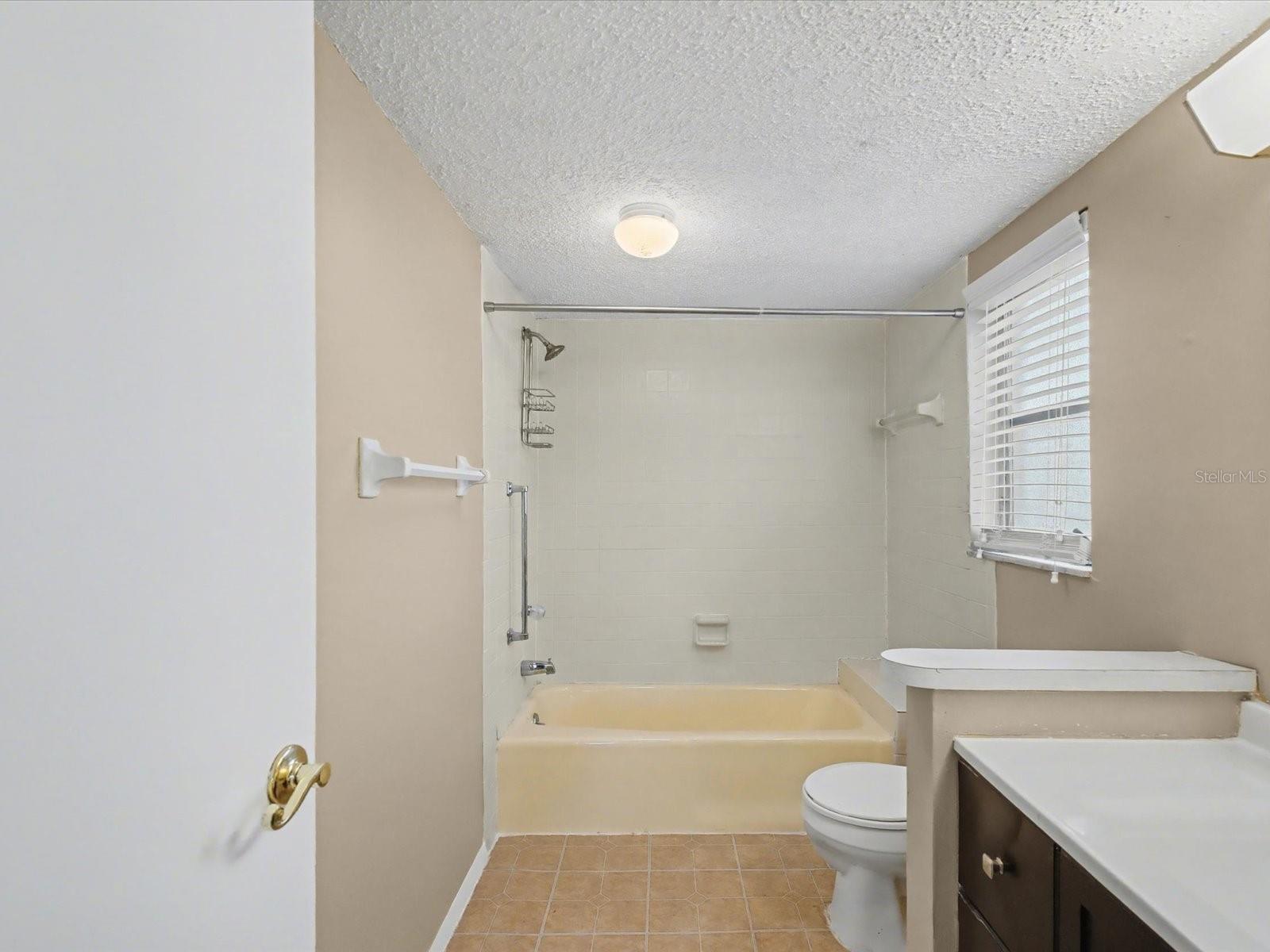 Image 14 of 71 For 865 Virginia Court 101