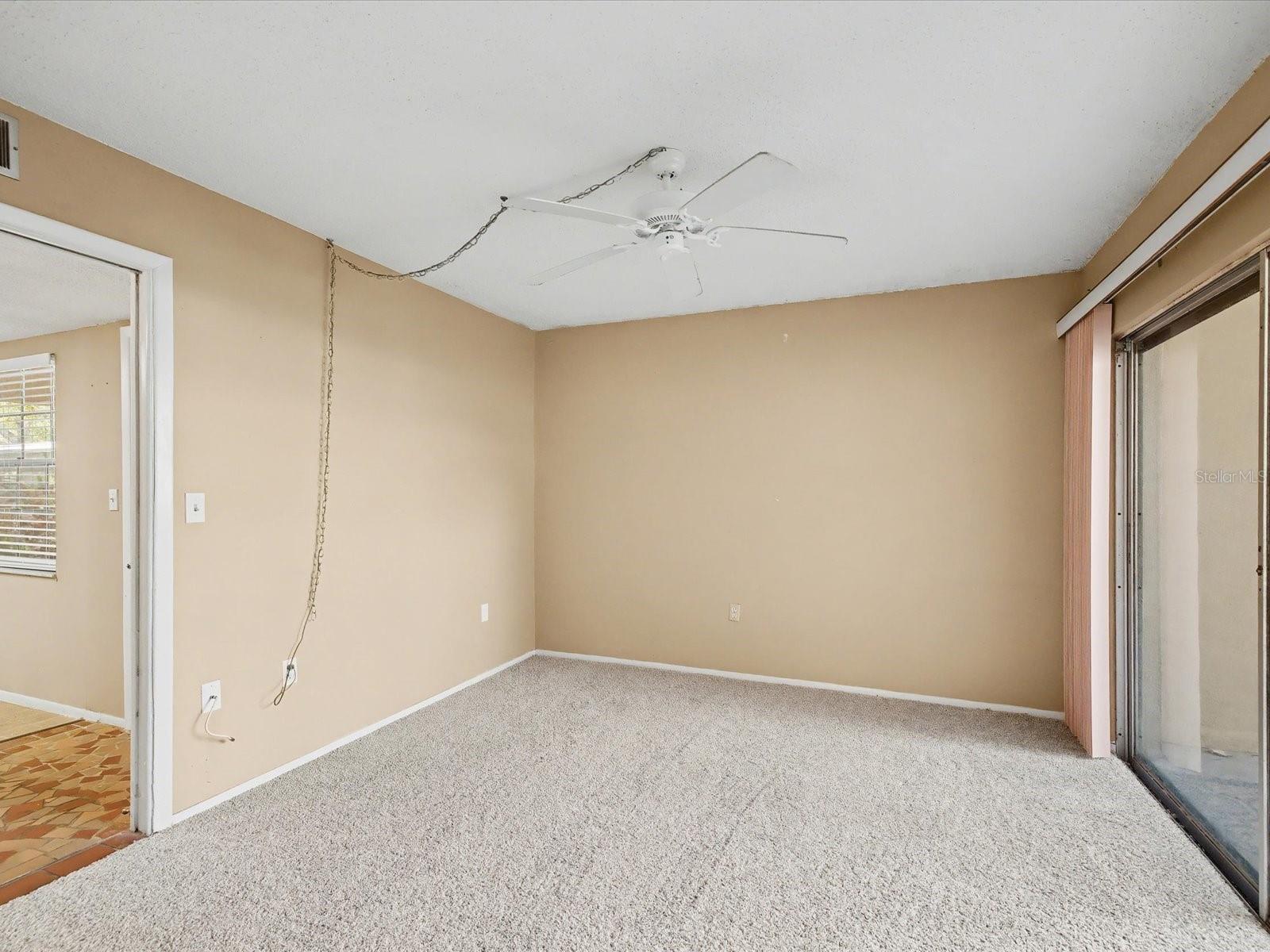 Image 16 of 71 For 865 Virginia Court 101