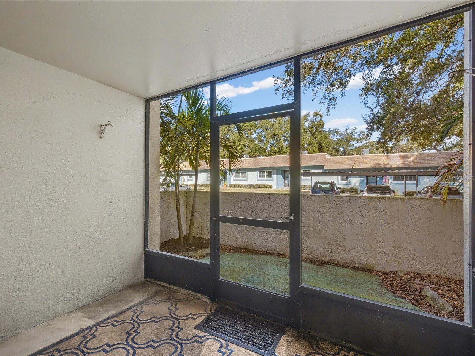 Image 21 of 71 For 865 Virginia Court 101