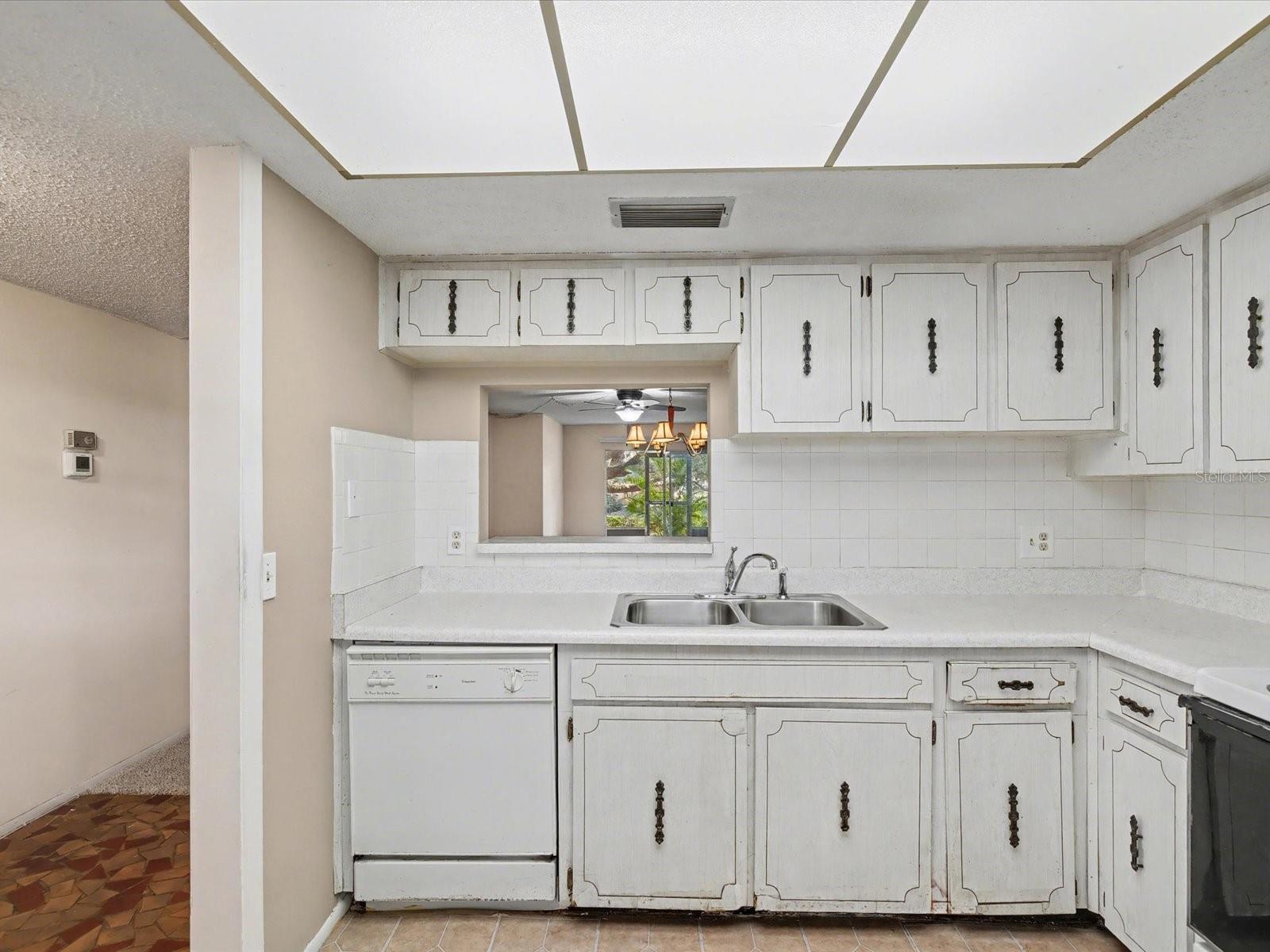 Image 26 of 71 For 865 Virginia Court 101