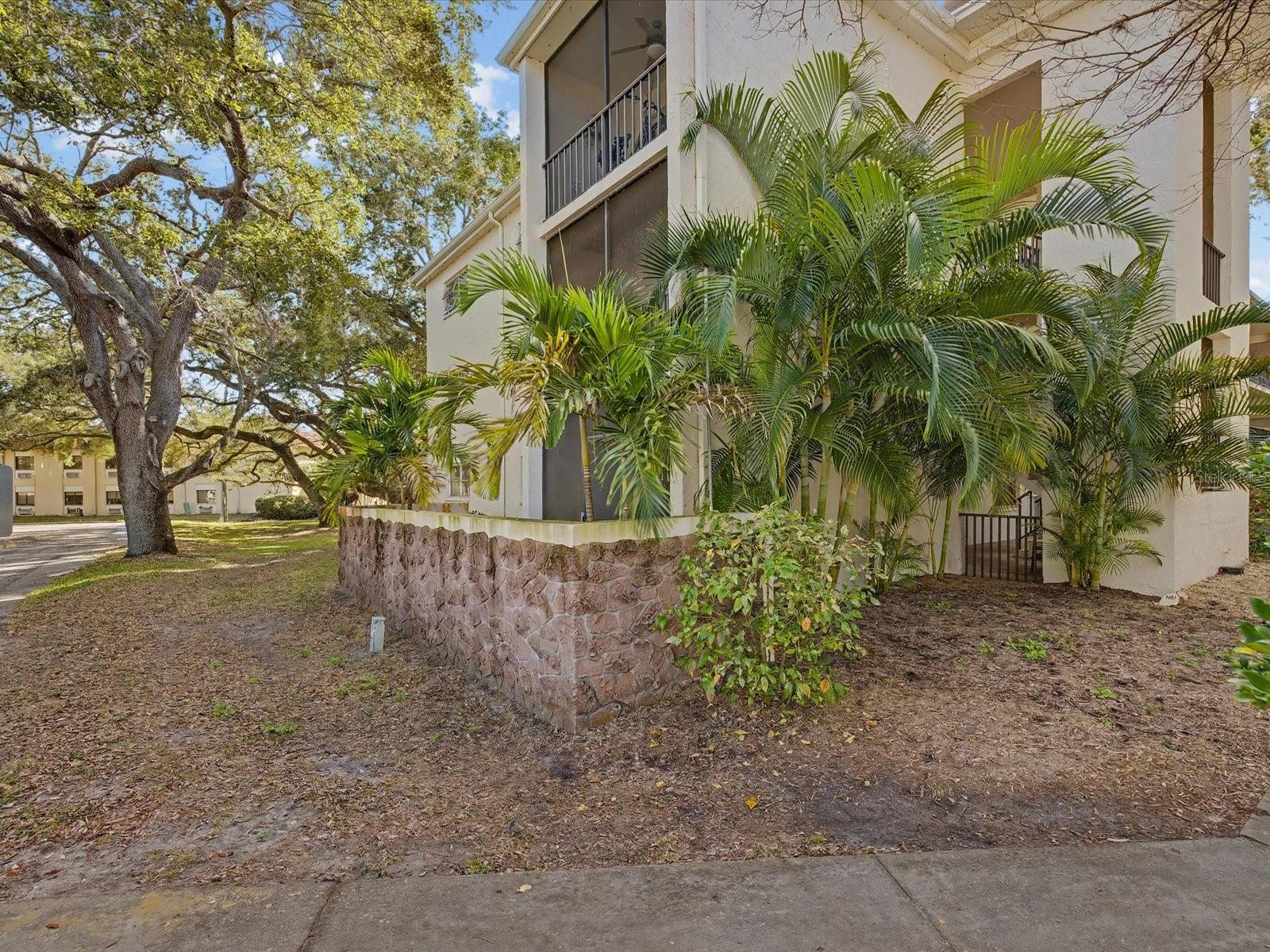 Image 30 of 71 For 865 Virginia Court 101