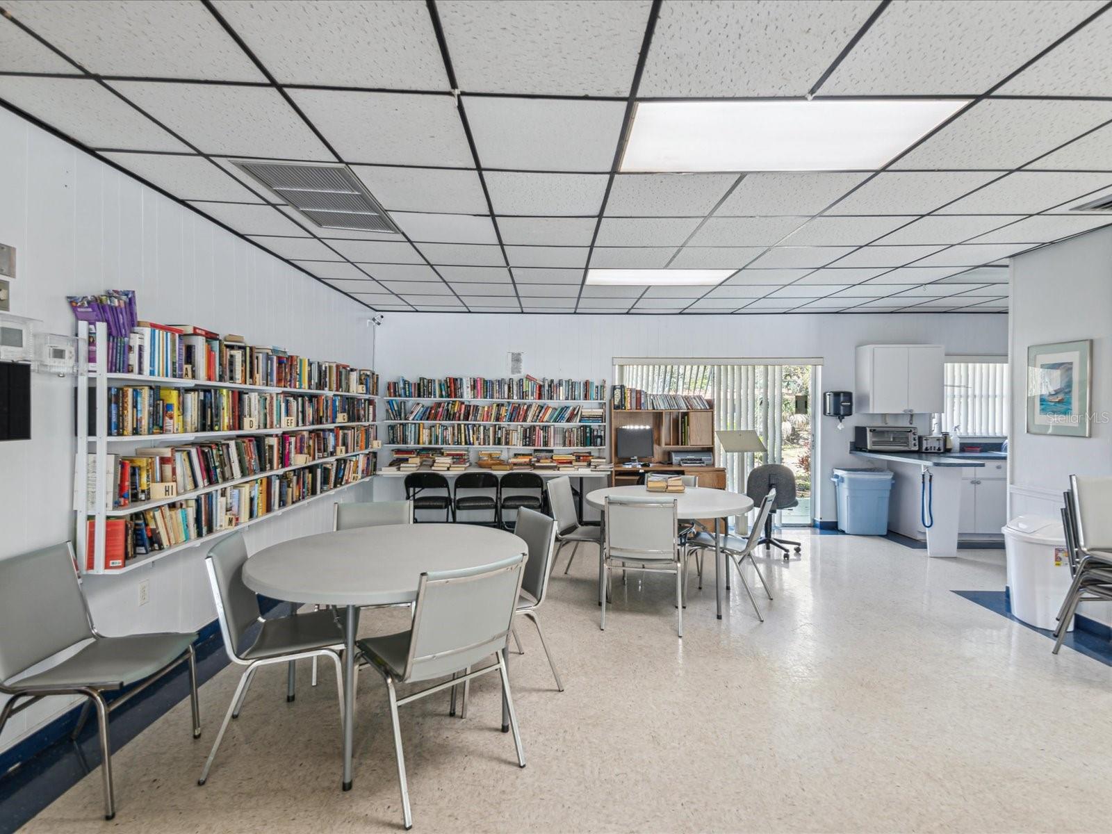 Image 41 of 71 For 865 Virginia Court 101