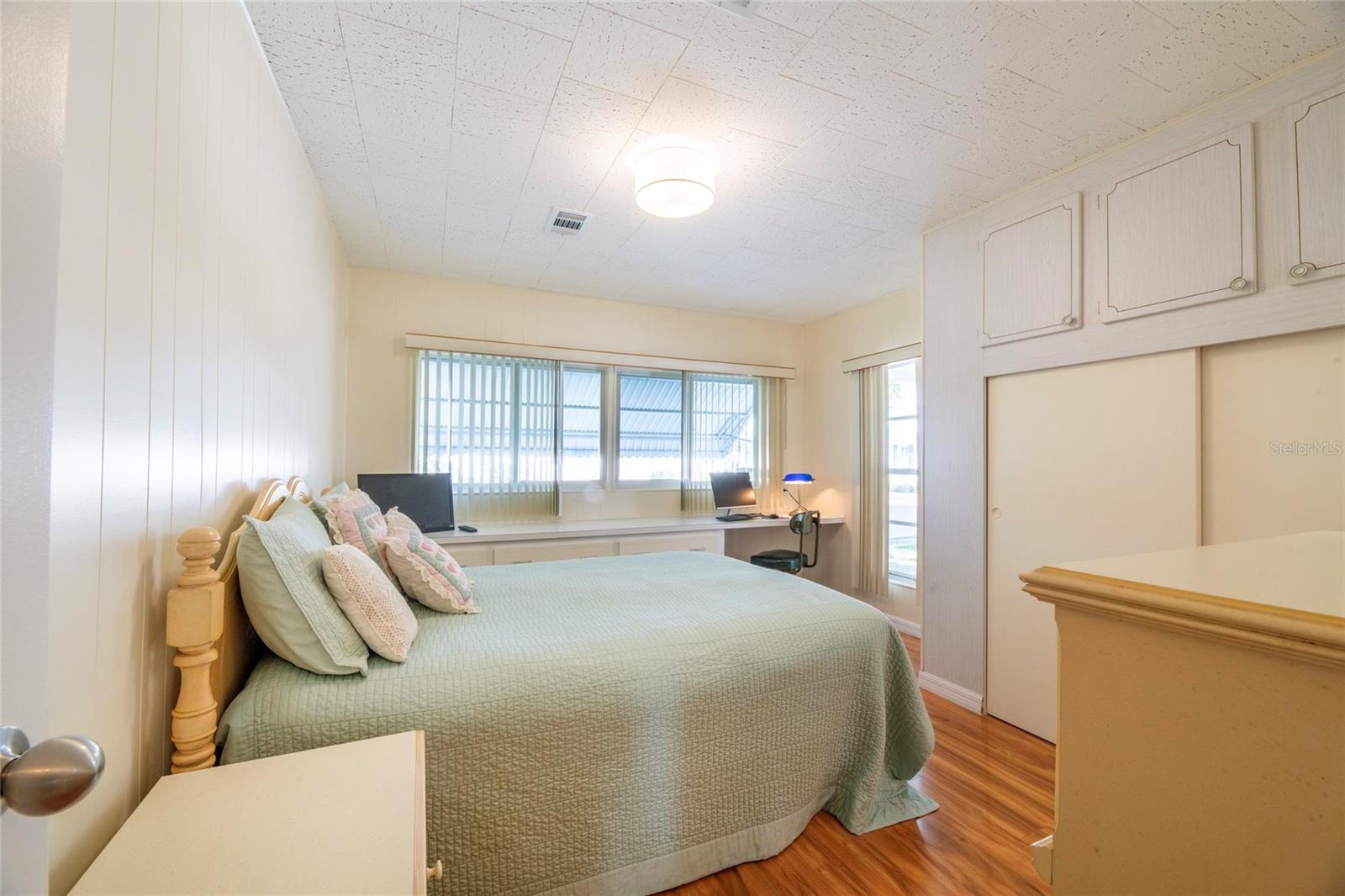 Image 14 of 33 For 10011 110th Place 246