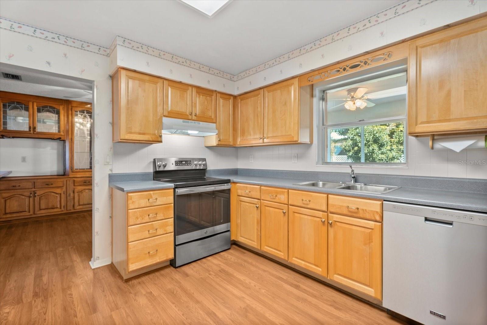 Image 6 of 20 For 2539 Orsova Way