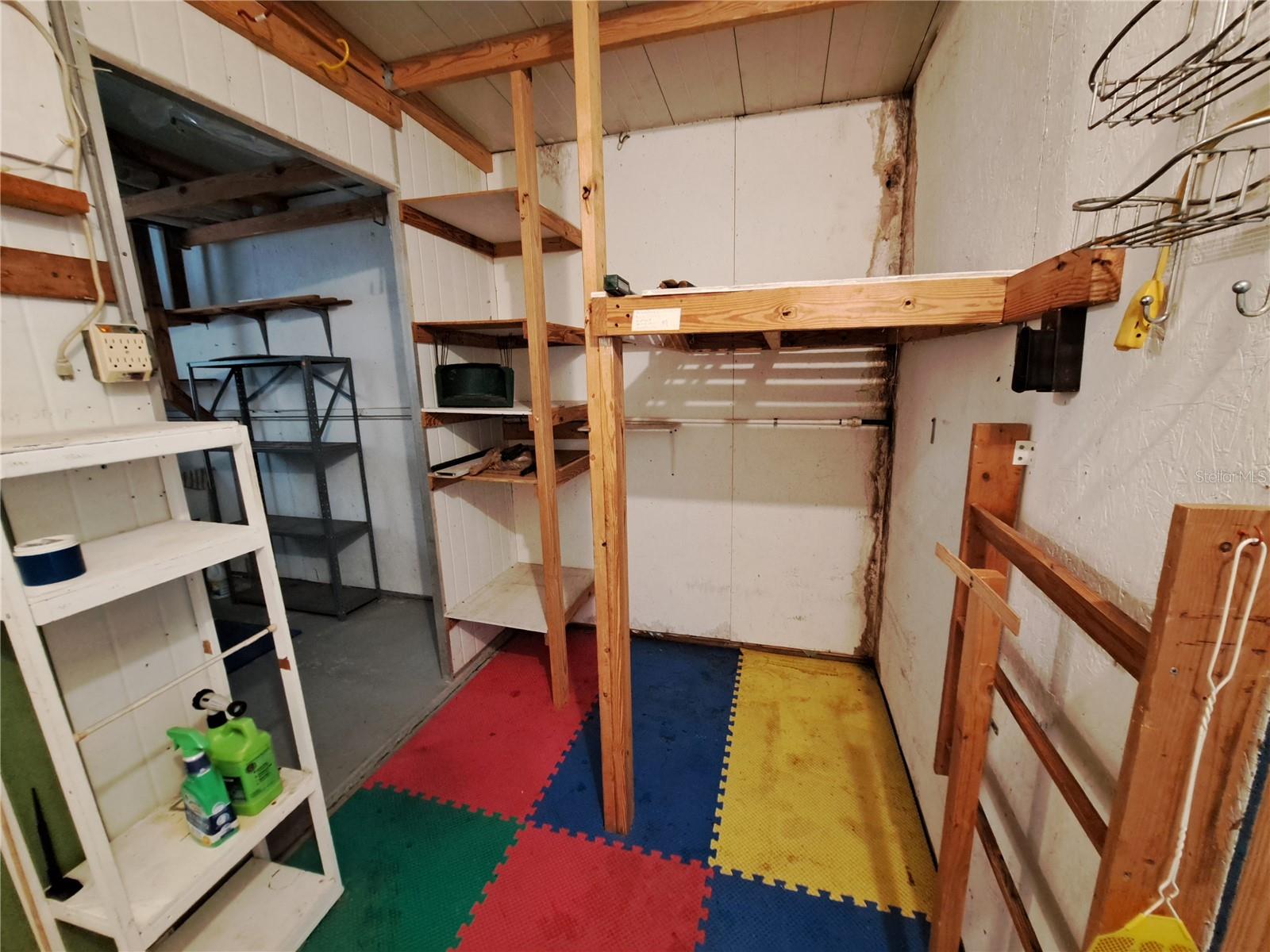 Image 18 of 30 For 36 Maple Leaf Court