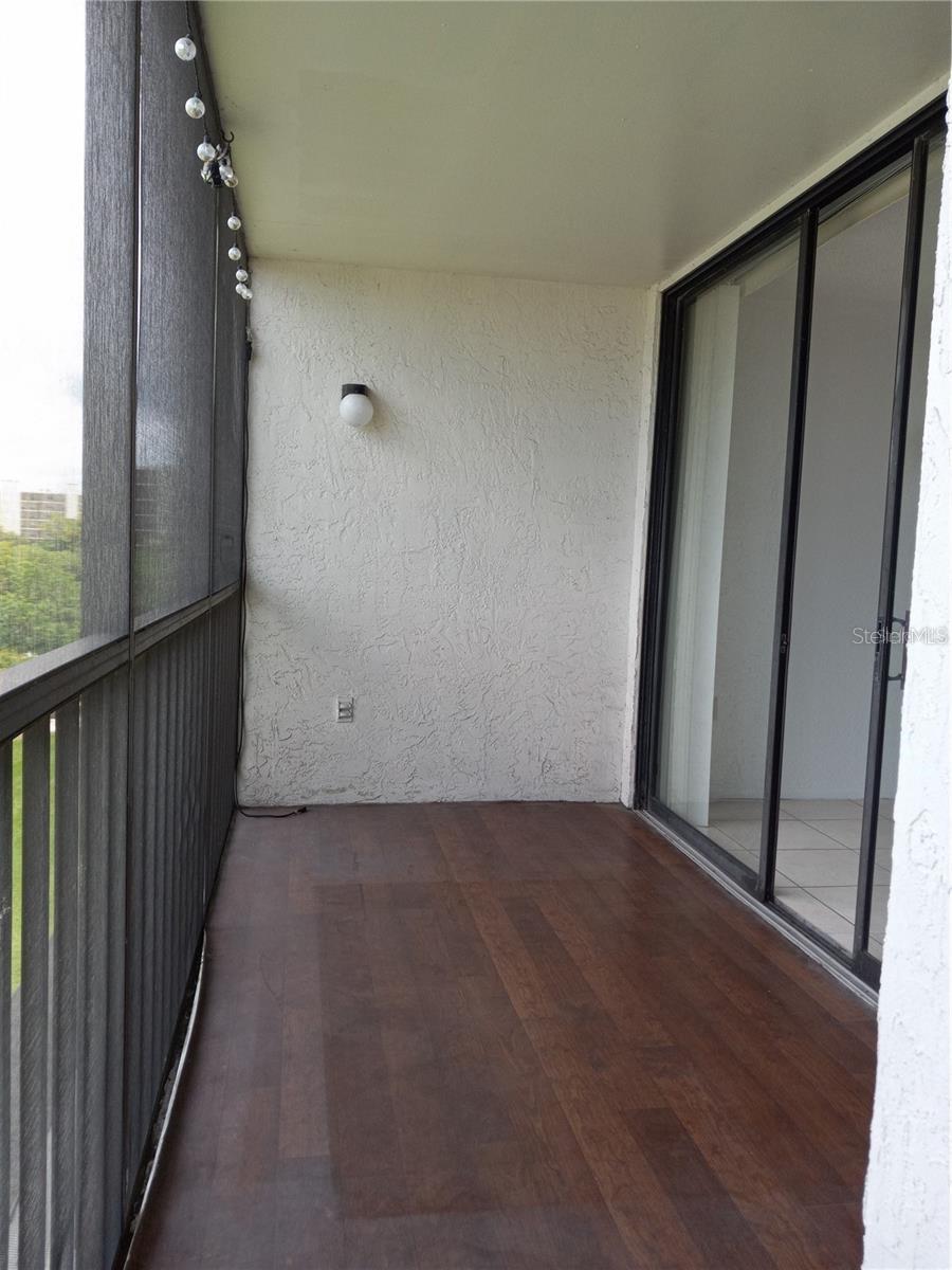 Image 14 of 61 For 1000 Cove Cay Drive 3b