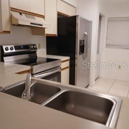 Image 21 of 61 For 1000 Cove Cay Drive 3b