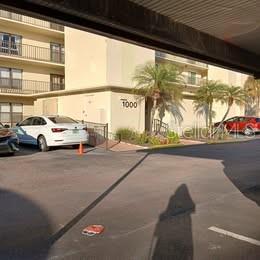 Image 43 of 61 For 1000 Cove Cay Drive 3b