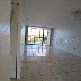 Image 6 of 61 For 1000 Cove Cay Drive 3b