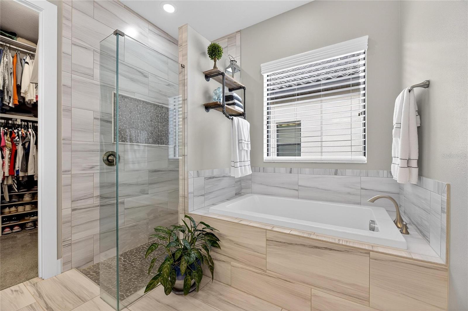 Image 34 of 82 For 523 Treviso Drive