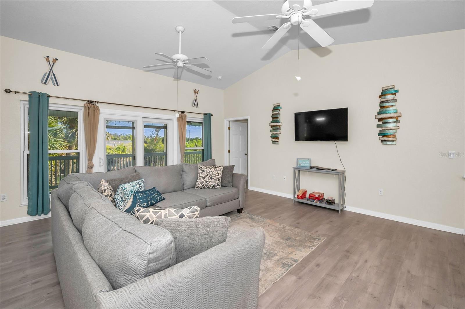 Image 19 of 90 For 3244 Rose Arbor Drive