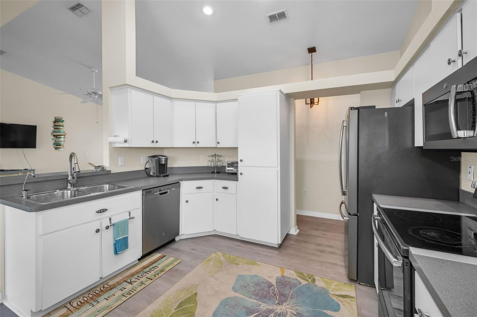 Image 31 of 90 For 3244 Rose Arbor Drive