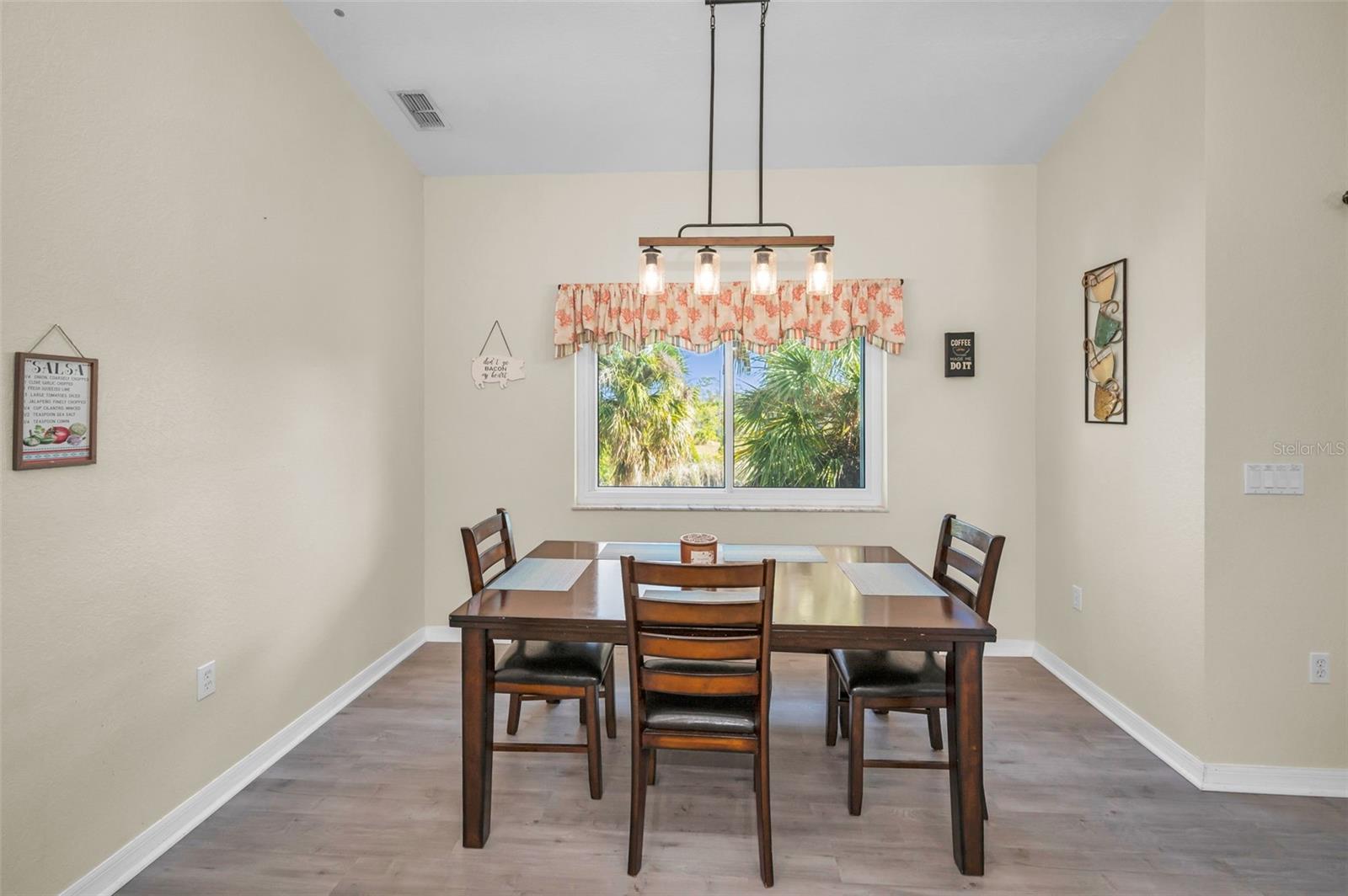 Image 33 of 90 For 3244 Rose Arbor Drive