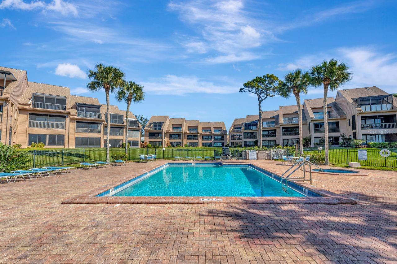 Image 16 of 27 For 341 Windrush Loop