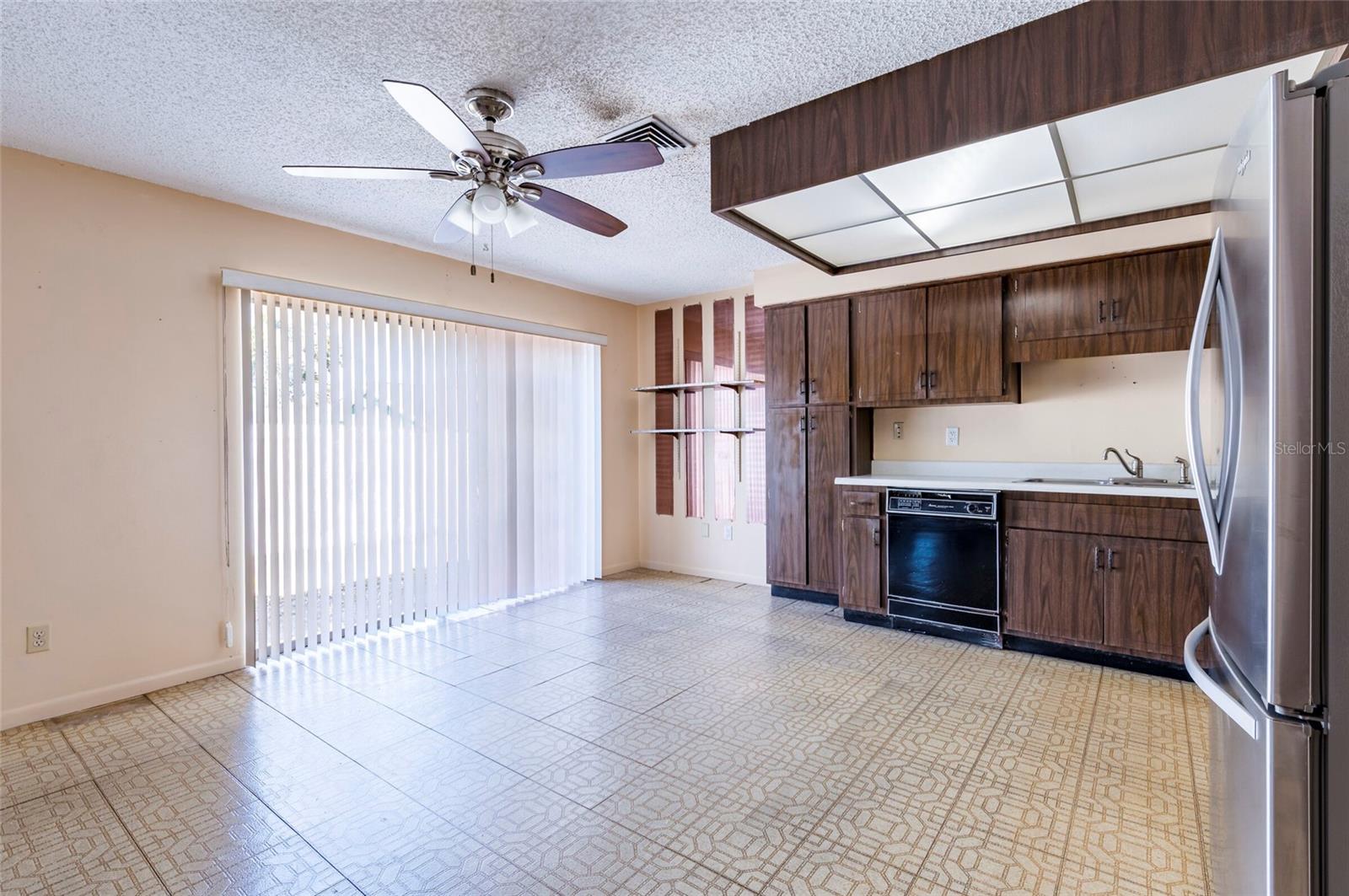 Image 10 of 33 For 2456 Timbercrest Circle W